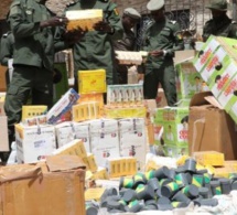 La Douane saisit plus d’une tonne de chanvre indien sur un camion malien et 23488 boîtes de faux médicaments
