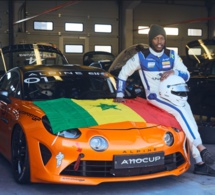 Sport automobile Alpine Elf Europa Cup/ Avec sa voiture baptisée Lat Dior: Le pilote Abdoulaye Diop dans la course