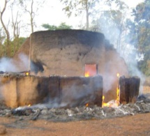Sédhiou : deux enfants périssent dans un incendie a Simbandi Balante, ils jouaient avec du feu dans une pièce contenant de la paille