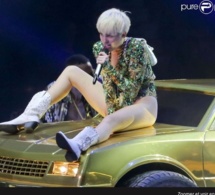 Miley Cyrus : Body échancré, marijuana et danses sexy, son Bangerz Tour provoque