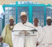 A sa sortie de prière, Macky Sall rassure: « le gouvernement fait des efforts pour contenir la hausse des prix »