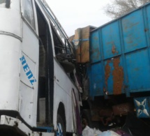 Autoroute à péage: Une collision entre un camion et un bus fait plusieurs blessés