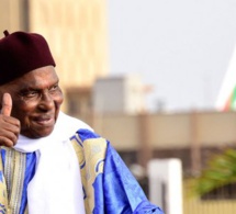 Législatives : Me Abdoulaye Wade, 95 ans, toutes ses dents, tête de liste de Wallu