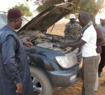 Macky Sall se transforme en mécanicien