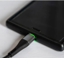 L'UE va imposer un chargeur unique pour smartphones