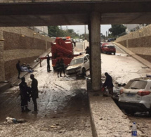 Horreur à la Corniche Ouest : Des voitures englouties par les eaux, une dame trouve la mort