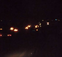 Manifestations à Dakar : Des jeunes barrent la route pour réclamer le retour de l’électricité