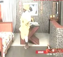 Vidéo: Kouthia raille Mimi Touré avec ...