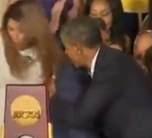 [Vidéo] Obama les fait toutes tomber