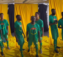 Mondial 2022 : Sadio Mané et les Lions en shooting avec les nouveaux maillots du Sénégal