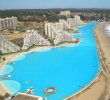 Vidéo: la plus grande piscine au monde. Regardez