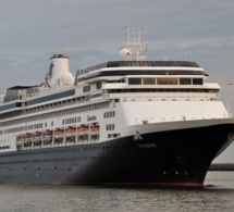 Tourisme: Un bateau de croisière de 1077 touristes, accoste au port de Dakar