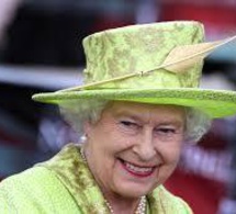 La reine Elisabeth II échappe de justesse à un complot terroriste
