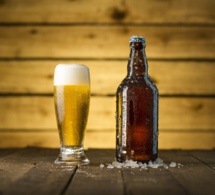 Cameroun-Bafoussam : Une usine de fabrication artisanale ajoutait de l’urine dans une bière vendue chère