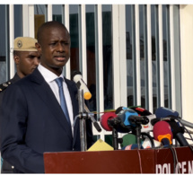 4 Avril : Décoration des Policiers Par Le Ministre de L'intérieur Antoine Félix Abdoulaye Diome