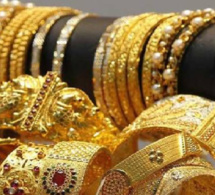 Un amour à la folie : Elle vole les bijoux en or de sa sœur pour son copain
