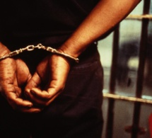 Urgent- Keur Massar : Un membre de Pastef arrêté lors du baptême de son fils Urgent- Keur Massar : Un membre de Pastef arrêté lors du baptême de son fils