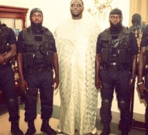 Amadou Sall, le fils du président Macky Sall entouré de ses gardes du corps