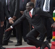 Zimbabwe - Malgré sa chute, Robert Mugabe répète qu’il reste au pouvoir jusqu'à ses 99 ans