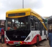 Essai BRT: L’un Des Véhicules Dérape Vers Hyacinthe Thiandoum