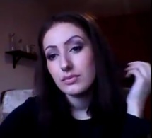 Vidéo: Elle reprend la chanson de Titi . Regardez