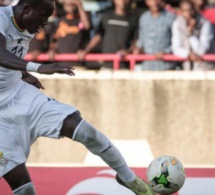Football :Le Ghanéen Raphael Dwamena s'effondre et décède en plein match