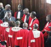 Report de la présidentielle : pourquoi les magistrats sont fâchés