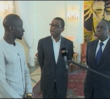 Video: Après avoir offert 1 voiture à Balla Gaye2, Mamadou Sakho présente un projet à Macky Sall