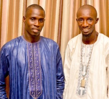 Les deux freres paparrazi à Dakar Arouna Ndiaye dakaswagg et Talla Ndiaye de la Tribune.