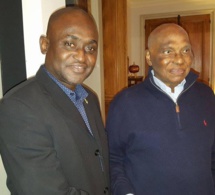  Photos +video :Le président Wade recevant à Versailles Abdoulaye Mamadou Guissé, président du parti Mcss Fulla Ak Fayda