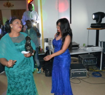 Quand Aicha Dabo et Binta Ndow Abshia Boutique organisatrices de la soirée de Viviane à Bremen s'éclatent.
