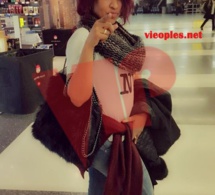 VIVIANE CHIDID à l'aéroport  JFK de New York pour Dakar.