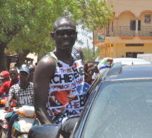 2eme journée de sa tournée nationale: Tamba réserve un accueill royal à Pape Diouf. Regardez