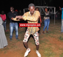 Arrêt sur images: Le nouveau guignol des danseurs. Regardez sans commentaire! Arrêt sur images: Le nouveau guignol des danseurs. Regardez sans commentaire!