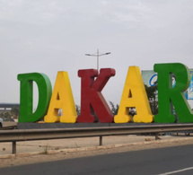 Jeux Olympiques de la Jeunesse 2026/ En hommage à l'hospitalité sénégalaise : Alhassane Ndiaye, artiste sénégalais offre son œuvre monumentale d'art à Abass Fall, Maire de la Ville de Dakar