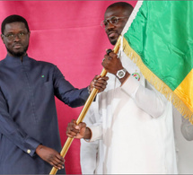 Palais : Le Président Bassirou Diomaye Faye remet le drapeau aux "Lions" pour la CAN 2025
