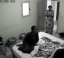 Cité Comico : Surpris dans la chambre d’une mineure à l’heure du “kheud”, un conducteur de moto-taxi déféré au parquet