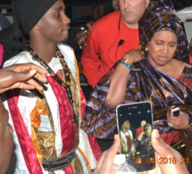 Direct de Paris: Entrée explosive de Waly Seck sur la Scène de Bercy devant les 7400 spectateurs enregistrés à 21h..