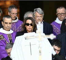 A Paris, un adieu ému à l'actrice Nathalie Baye