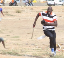 Violence dans l’arène : cinq individus en possession d’armes blanches arrêtés autour du stade Iba Mar Diop