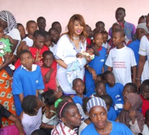 Oeuvre social ramadan: Viviane Chidid et son fans club "Cœur Vivi" ont distribué des denrées alimentaires à la maison Rose de Guédiawaye.