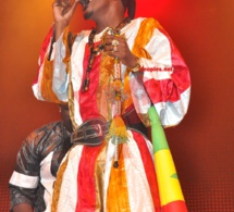 PHOTOS: Waly Seck en mode "Baye Fall" sur la scène de Bercy.