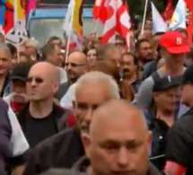 Vidéo: En France, le Sénat adopte la loi travail pendant la onzième manifestation – Regardez.