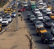 Autoroute de l'Avenir : Carambolage entre un bus et deux véhicules légers à hauteur de Sébikotane