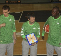 Ça craint dans la tanière des Lions de basket : Depuis l'Espagne, le coach Porfirio Fisac de Diego menace de claquer la porte