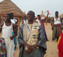 Exclusivité les premiėres images du tournage de la nouvelle vidéo du single Bada Doutt Bada de Pape Diouf. Regardez 