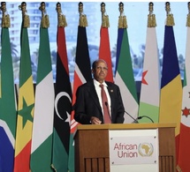 L'Union africaine rend hommage à l’écrivain sénégalais Cheikh Hamidou Kane
