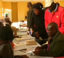 Vidéo: Le président Zuma et l’ANC sous pression lors d’élections municipales en Afrique du Sud – Regardez.