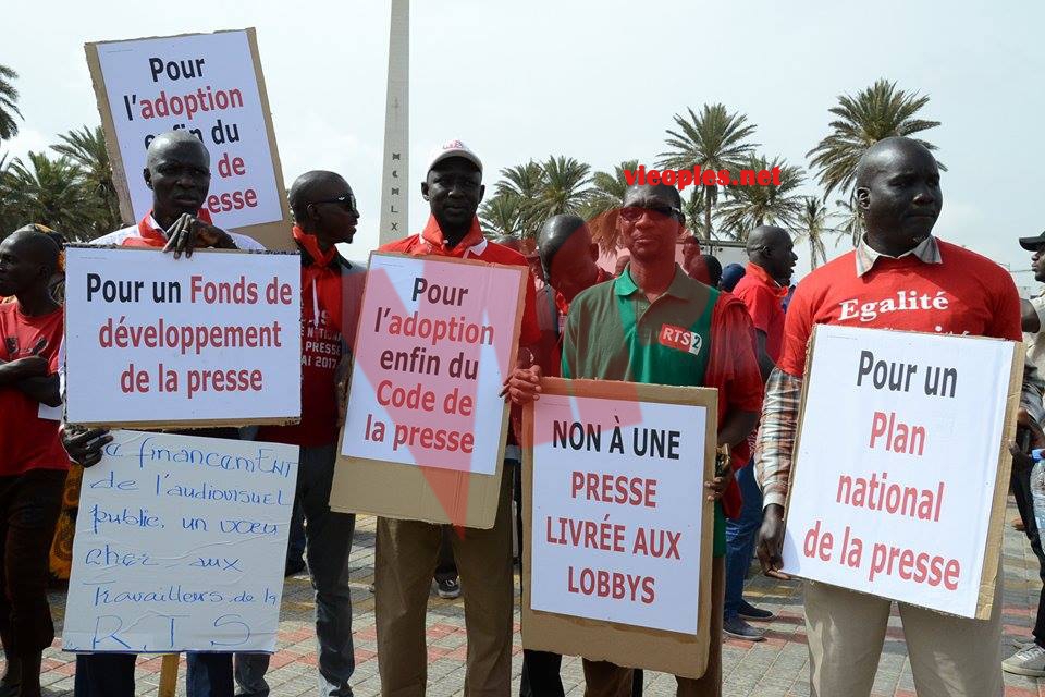 18280898_361637777565625_1781951146_n