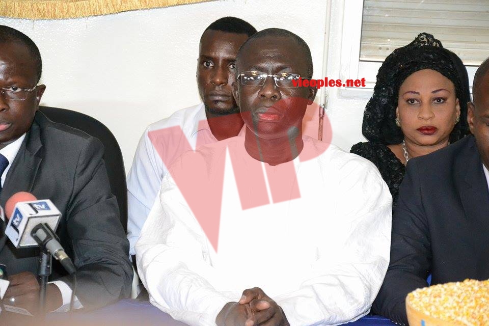 18763282_372780636451339_1034200542_n